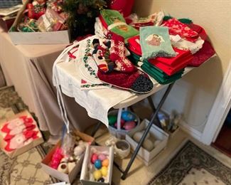 Seasonal linens, vintage Easter