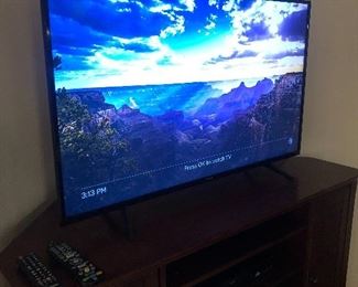 Samsung 43" TV. Model UN43H5205. Smart TV. Asking $200