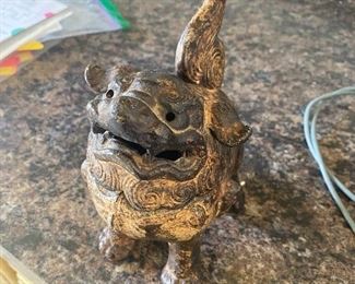 VINTAGE CAST IRON CHINESE FOO DOG INCENSE BURNER