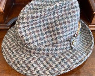 Vintage Pendleton men’s hat. Excellent condition.