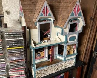 . . . a cute dollhouse