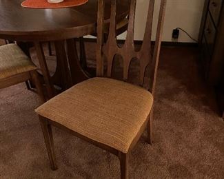 Mid-Century Broyhill BRASILIA Round Walnut Pedestal Dining Table and Chair Set