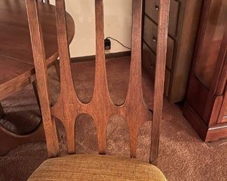 Mid-Century Broyhill BRASILIA Round Walnut Pedestal Dining Table and Chair Set