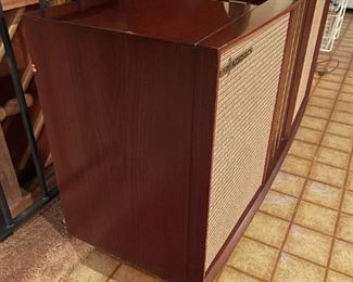 Vintage MCM Motorola Stereophonic High Fidelity Stereo / Record Player Cabinet