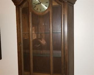 Clock w/cabinet