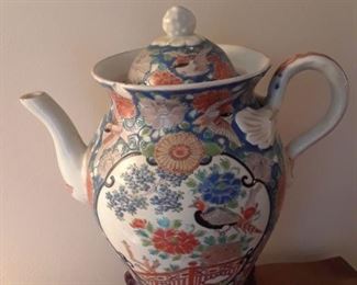 Coffee, porcelain; berry finial on lid; highly decorative design with front cartouche featuring birds, flowers and bridge 