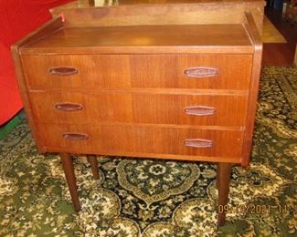ANOTHER SMALL DANISH MODERN CHEST, POSSIBLY JEWELRY OR LINGERIE CHEST