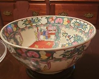 Newer Asian porcelain bowl
