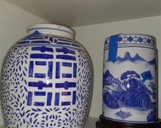 Ginger jar and cylinder vase in blue and white