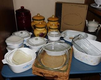 Corningware with lids and Pampered Chef stones