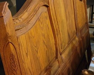 Oak bed - King