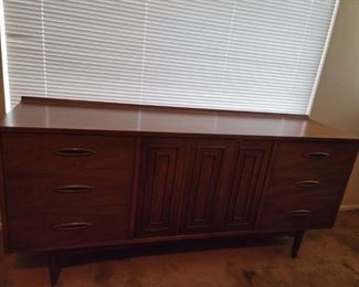 Mid Century Broyhill Ladies Dresser in Walnut