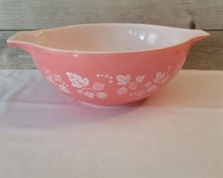 Pyrex Pink Gooseberry Cinderella Mixing Bowl #444