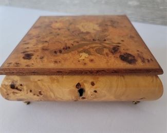 Italian Marquetry Inlaid Music Box Plays Edelweiss