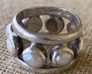 Sterling Silver and Freshwater Pearl Ring Size 7