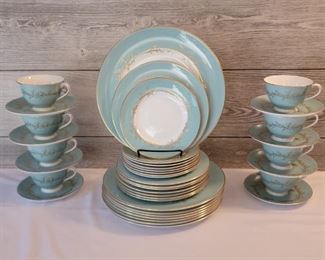 Royal Doulton ‘Melrose’ China, Service for 8