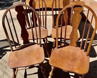 Colonial Maple Dining Table & 4 Windsor Chairs