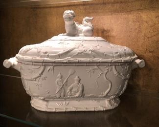 Bisque Ceramic Asian Style Foo Dog Tureen, Italy
