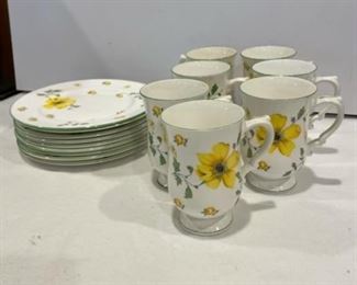 (14) Vintage Royal Victoria Tea Cups & Saucers