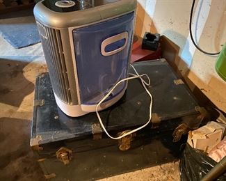 Old trunk, humidifier/fan