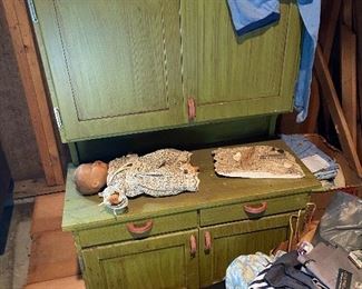 Child's toy cabinet, dolls