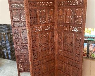 Room divider (was NIOB and we opened it up for showing)