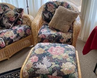 Hey!  There it is!  The porch set.