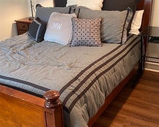 Qu bed & mattress set & bedding