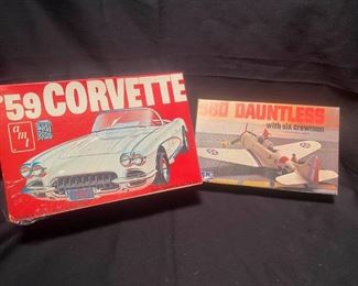 003b Modelsamt 59 Corvette, Mpc Dauntless Plane