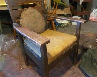 020b Solid Wooden Chair
