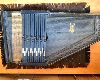 115 Vintage Auto Harp
