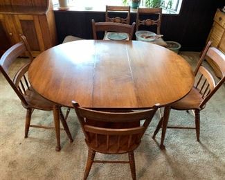 136 Haywoodwakefield Table Chairs