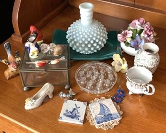 146 Perfume Bottle, Miniatures Flower Frog