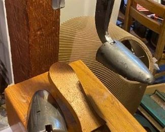 033b Aluminum Shoe Shine Arm Box