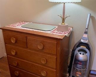 221 Dresser, MCM Lamp Vacuum