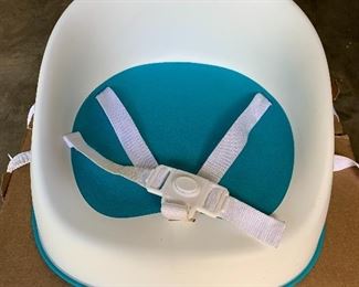 #1313D Booster Squish three point harness booster seat $20