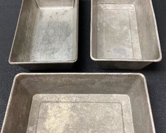 #1198A - 3 loaf pans (5 x 9) - $6