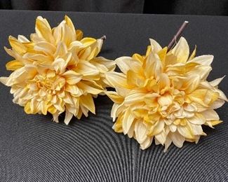 #1214A - Silk crysanthemums - $5