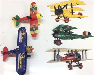 PLANTERS PEANUTS AND LIFESAVERS MODEL PLANES AND WALL DECOR