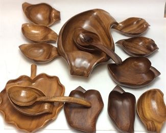VTG. HAWAIIAN MONKEY POD WOOD BOWL SET