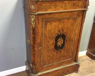 ANTIQUE 2 SHELF CABINET