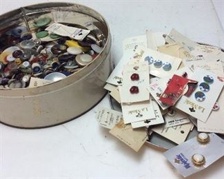 BIG TIN OF VINTAGE BUTTONS