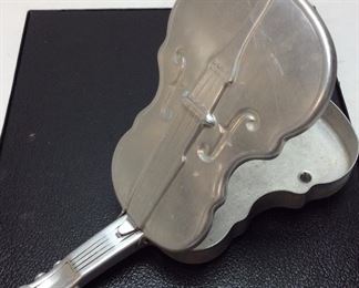 VTG. MOUNT VERNON WARE GUITAR PAN