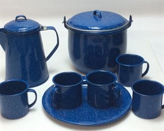 BLUE ENAMELWARE SET