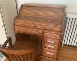 Arts and crafts 1910 to 1930 oak serpentine roll top desk $425.00