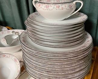 Nortaki China Japan "Bloomfield", Hand Embroidery Doilies