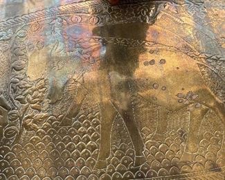 Vintage Mid Century Moroccan Large Brass Oval Tray Table Top Spider Leg Folding