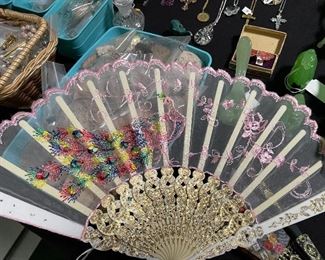 Hand Held Fan Lace with Peacock
