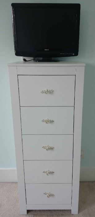 22in Toshiba Flat Screen TV White Chest of Drawers