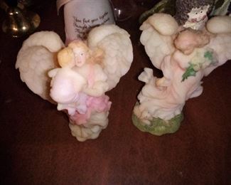 40.PAIR OF ANGEL FIGURINES $15